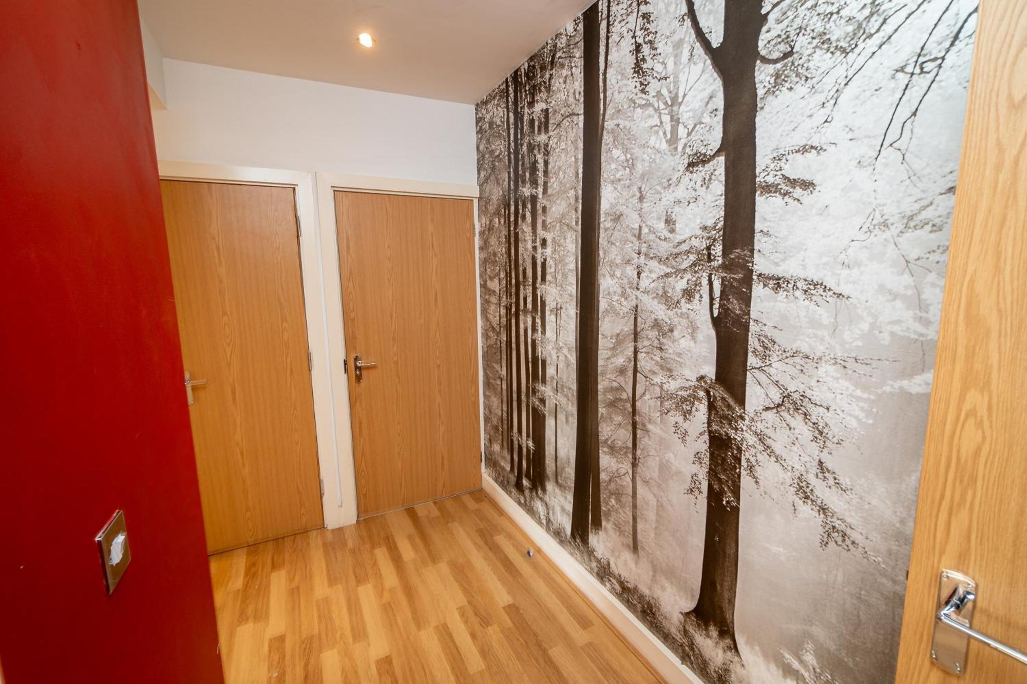 Cozy And Modern 2-Bed Apartment สวอนซี ภายนอก รูปภาพ